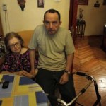 Desalojan a una mujer de 84 años y a su hijo discapacitado, demostrando qué es eso del estado «social» y de derecho..