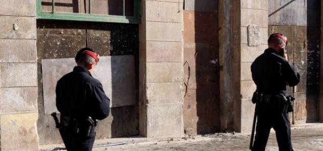 El Gobierno indulta a los 5 mossos que fueron condenados por torturas a un inocente..