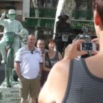 Ni barcelona podía llegar a menos ni sus concejales caciques a más.. Las estatuas de la rambla.